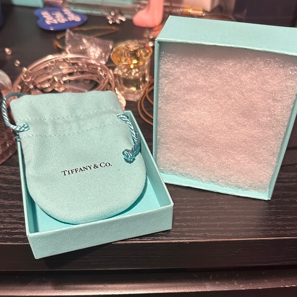 Tiffany & Co. Blue Gift Box with Pouch - Picture 3 of 4